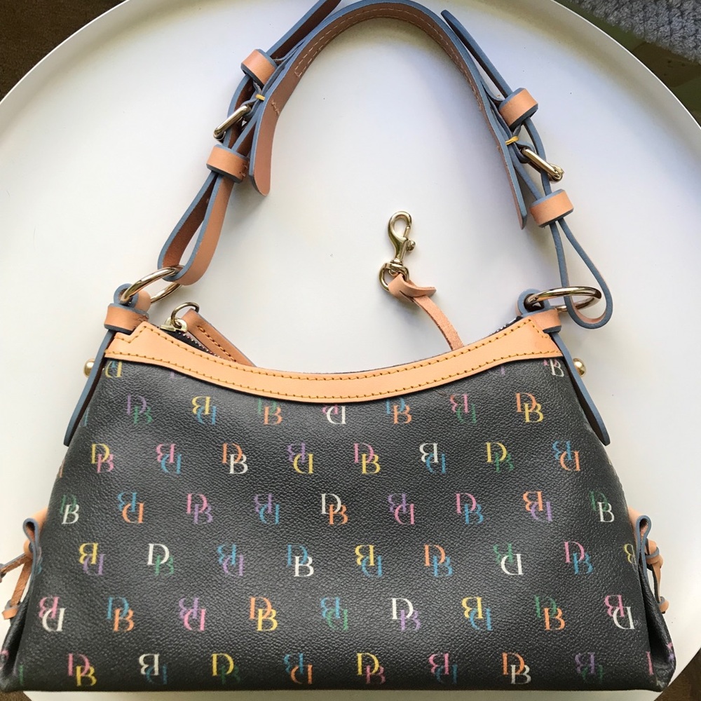 🌈Dooney & Bourke Mini East/West Slouch Icon Bag🌈